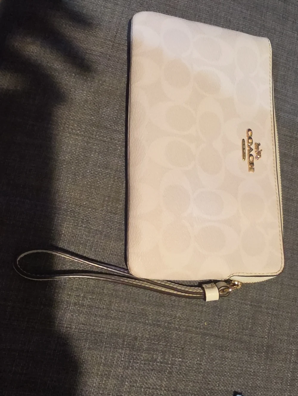 Coach White Wristlet With Card Slots